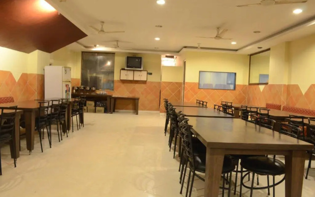 Hotel Savera