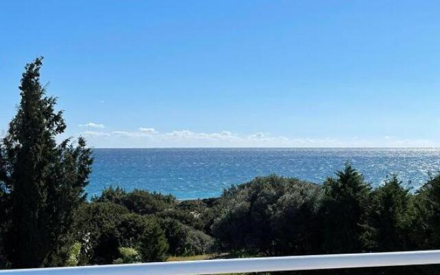 Beachfront Studio Socrates