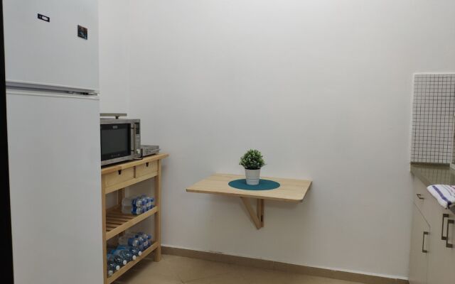 Private & Spacious Apt w Queen Beds PRKG