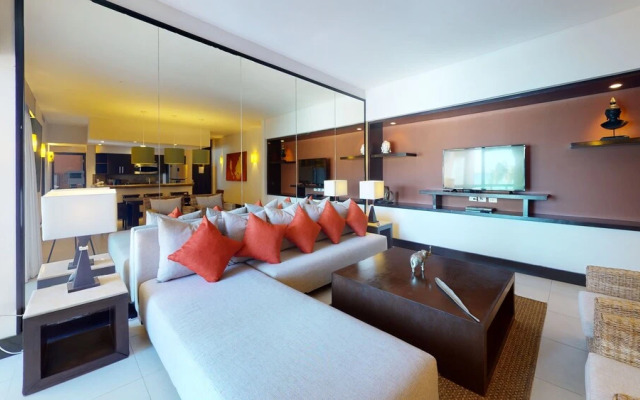 Aldea Thai 221 By Lockey