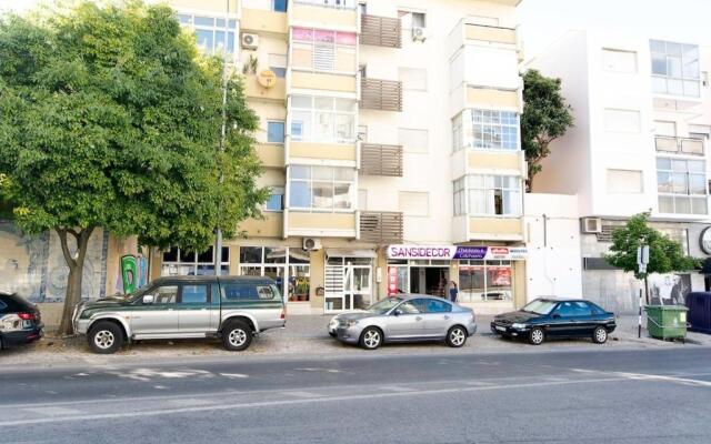 Cozy Peaceful apartment in Almada by Innkeeper