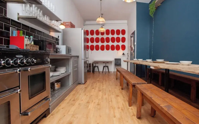 higgihaus 107 Sleeps 4  Monday - Friday