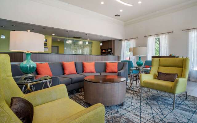 Best Western Carlton Suites