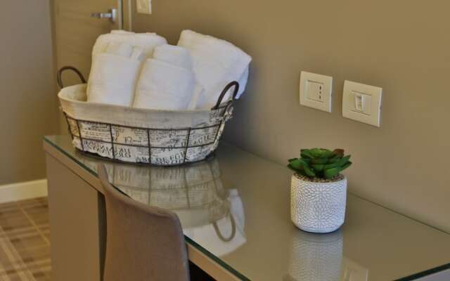 Piazza Italia  -  Rooms  for Rent