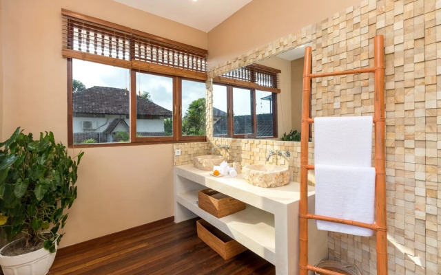 Villa Lisabella by Villa Finder