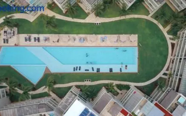 EL208 Elements Condos