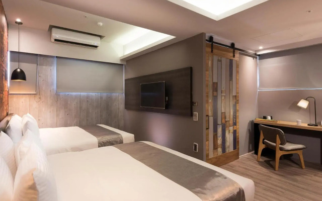 Sunrise Hotel