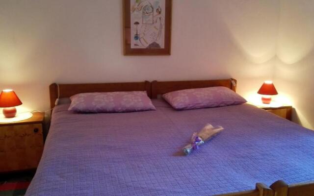 Apartment Vrulje