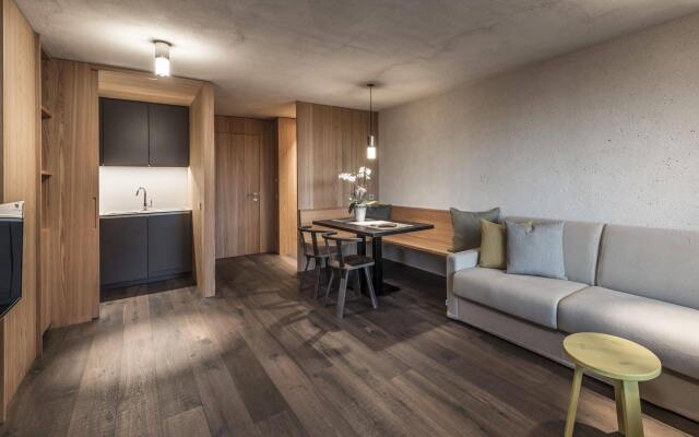 La Paula Apartments & Suites