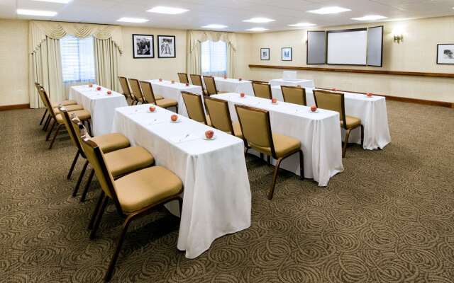 Hampton Inn Boston - Norwood