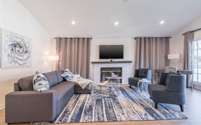 Luxurious Studio City Home