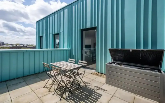 Stylish London Flat - Private Terrace - City View