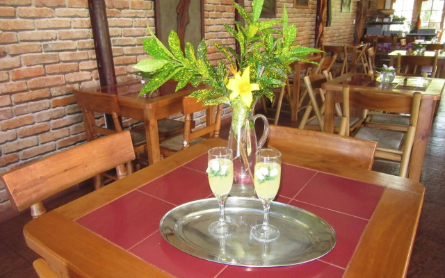 Mataveri Inn