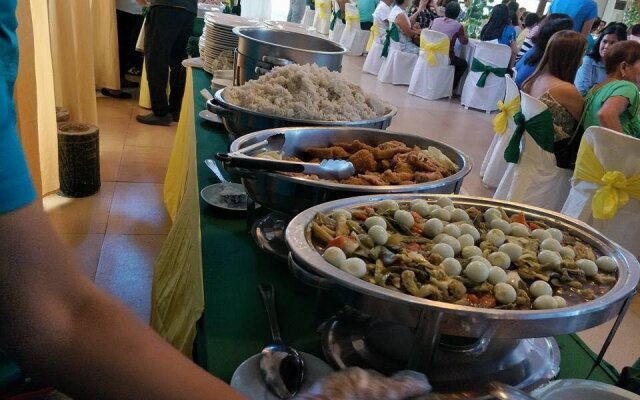 Quezon Premier Hotel Candelaria
