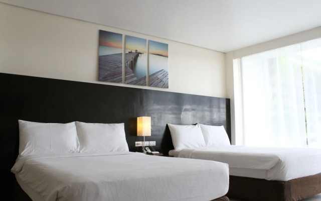 Ocean Suites Boutique Hotel