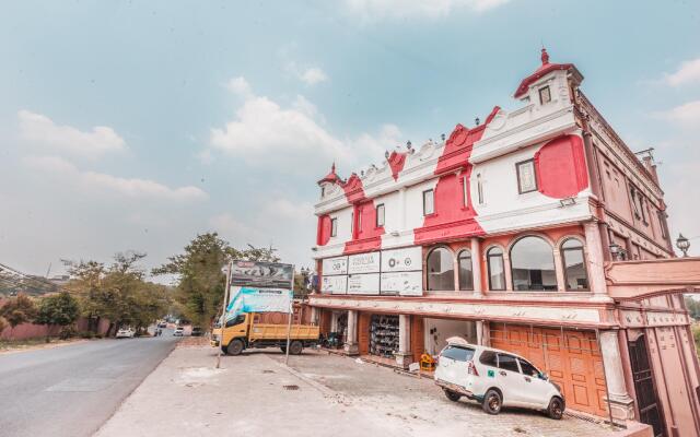 Super OYO 1640 Fallinda Hotel