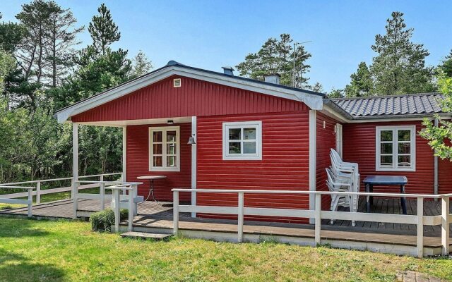 Rustic Holiday Home in Hemmet near Fjord