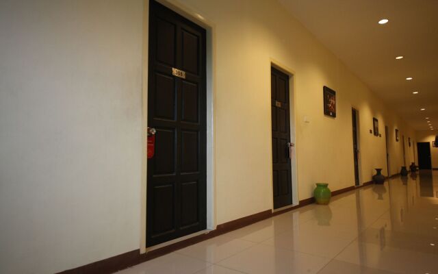 Royal Platinum Hotel