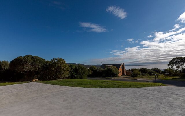 Lazy Wave Beach House