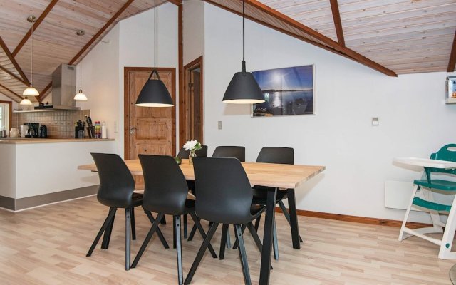 6 Person Holiday Home in Hemmet