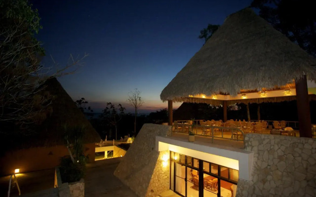 Hotel Camino Real Tikal