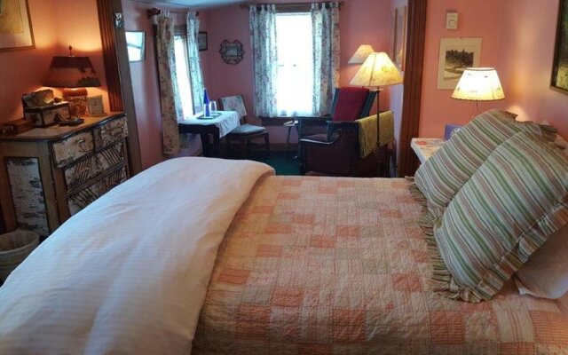 Paradox Lodge & Cedar Lodge