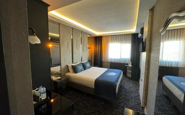 Royal Anka Hotel