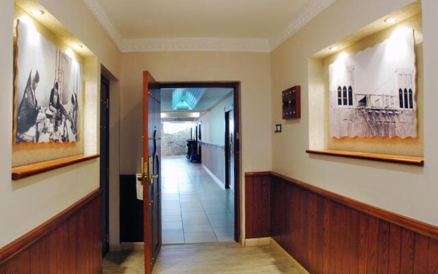 Al Liwan Suites