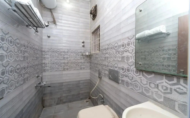 MM Residency By OYO Rooms