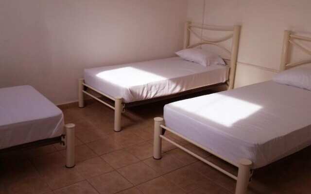 Santa Lucha Hostel
