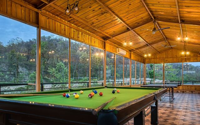 Pumpkin Hotels Corbett, Tusk N Wood