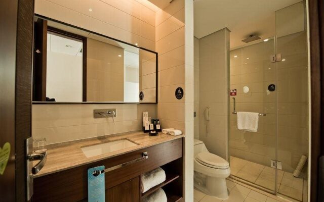 Zhonghang Xiangtong Yacht Club Hotel