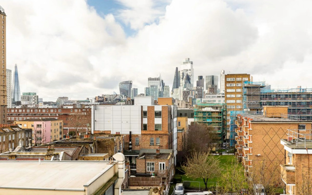 City View Spacious 2 Bedroom Penthouse