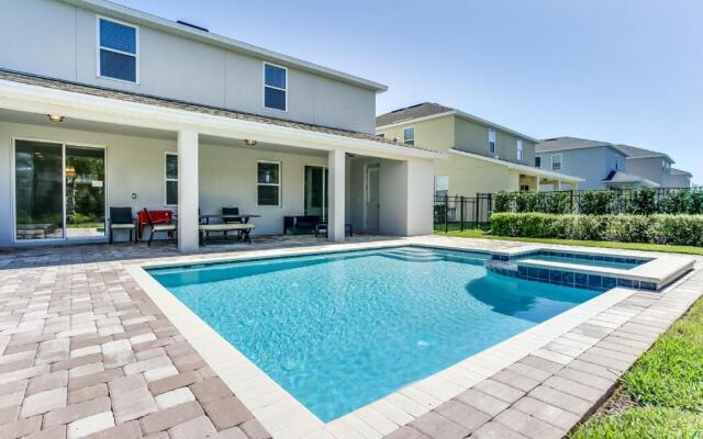 8 Bedroom Vacation Home with Pool 2114