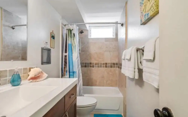 Luxury Oceanview Punaluu Condo