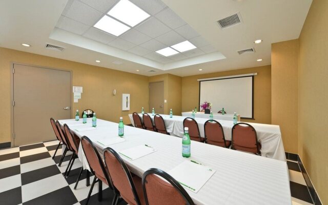 Holiday Inn NYC - Lower East Side by IHG