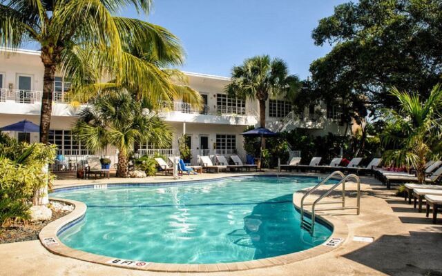 Tradewinds Apartment Hotel