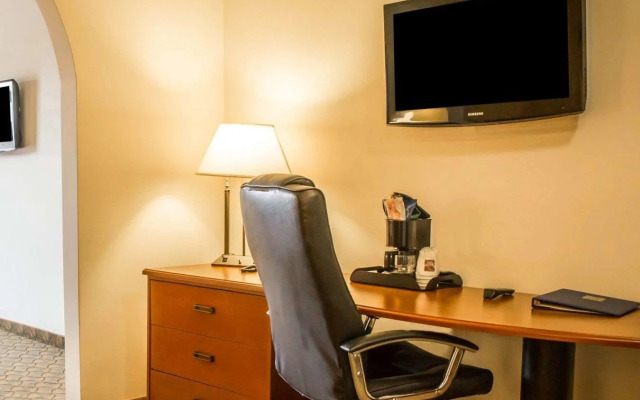 Holiday Inn Express & Suites Clear Spring  by IHG