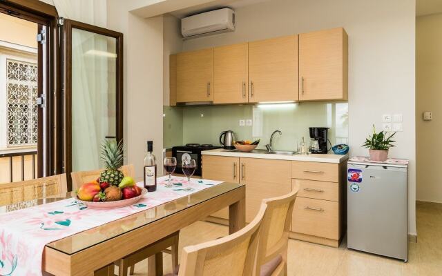 Alektor Studios & Apartments