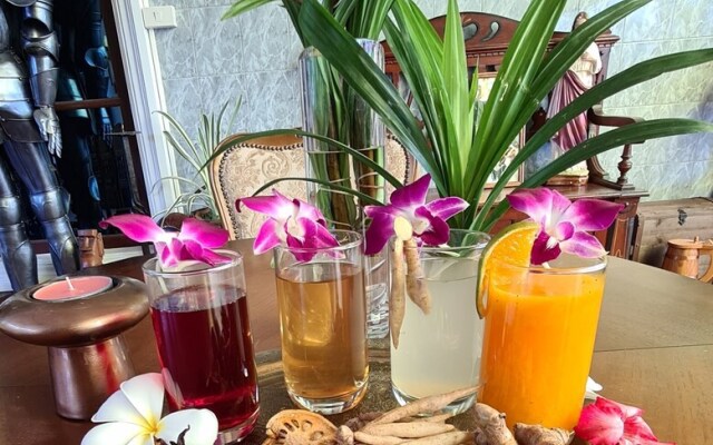 Welcome to our Oasis The Beautiful Bungalow Green