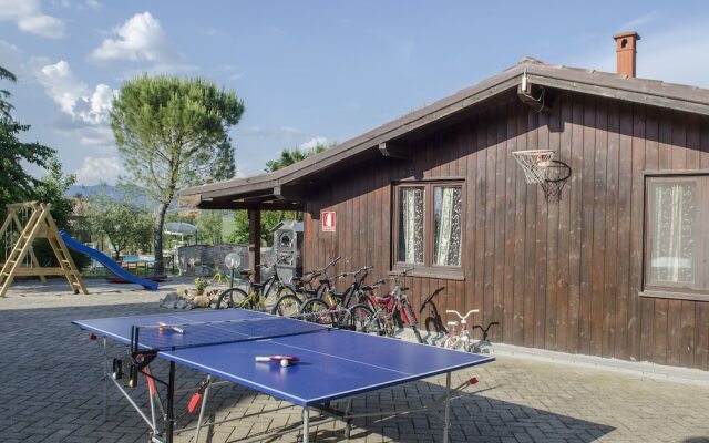 Cozy Holiday Home in Castiglion Fiorentino with Jacuzzi