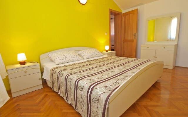 Apartment 707