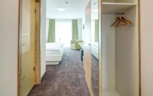 Vinotel Heinz J. Schwab