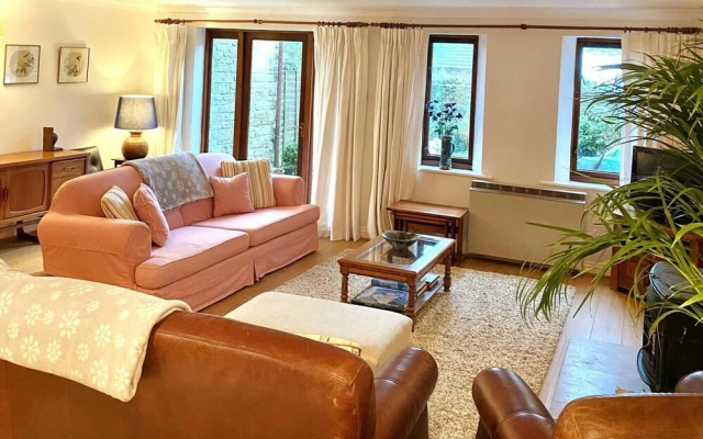 Remarkable and Spacious 4-bed Purbeck House