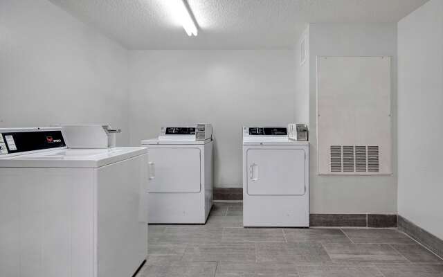 Motel 6 San Antonio, TX - South