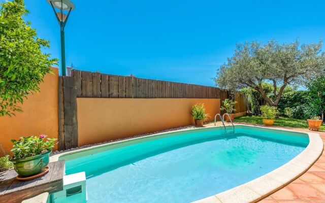 Cozy Holiday Home in Cogolin with Private Pool