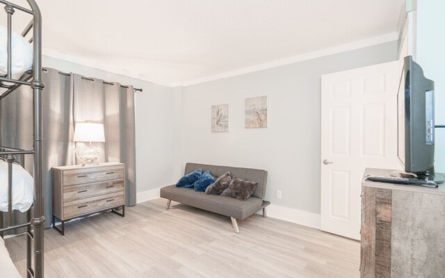 Sea La Vie Oceanfront Condo With Balcony