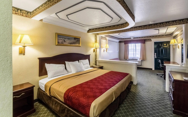 Three Rivers Executive Inn & Suites By OYO