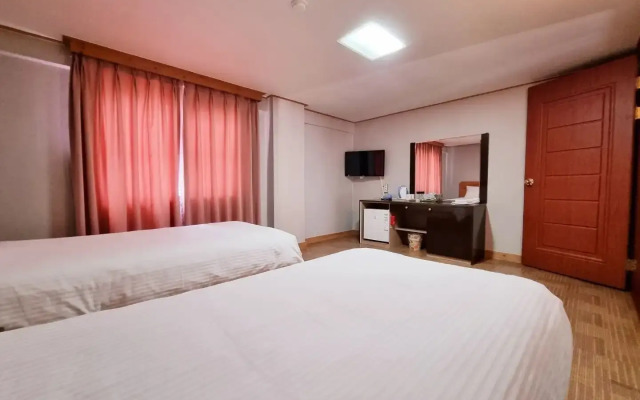 Hotel G