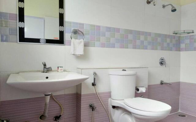 Fabhotel Shreyas Inn